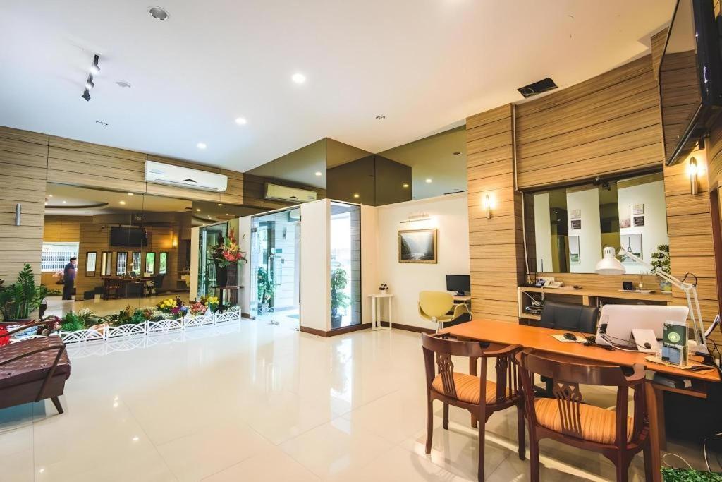 New Suanmali Hotel Bangkok Exteriér fotografie